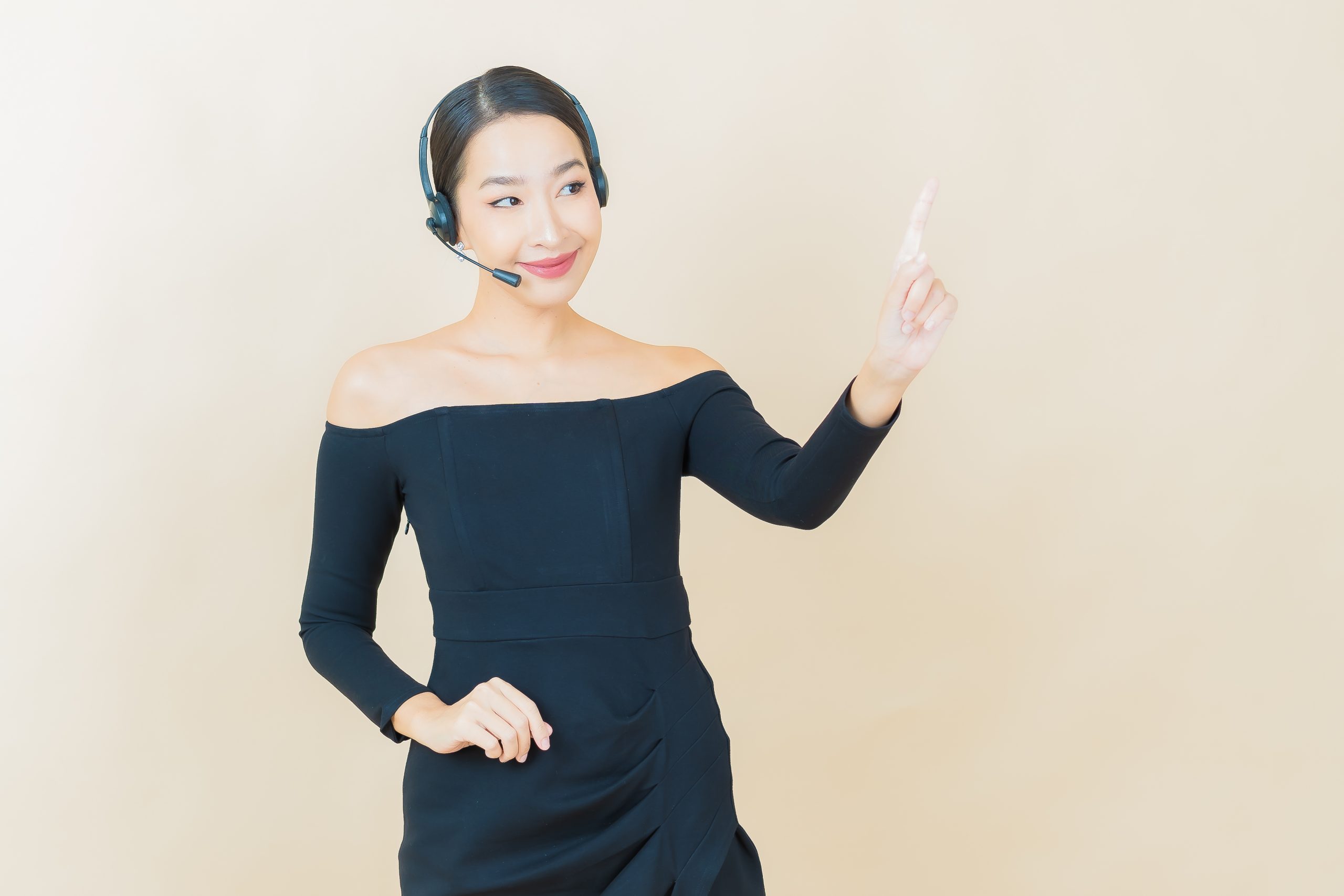 portrait beautiful young asian woman with call center customer c